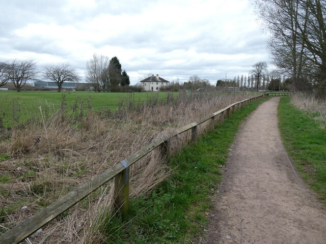 The Big Track - Photo 2