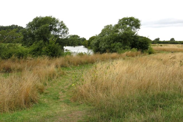 Farmoor Reservoir Southern loop - Photo 2