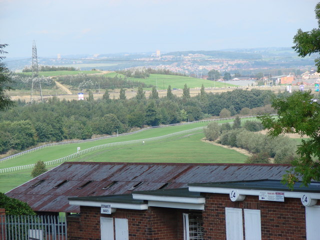 Pontefract racecourse clockwise loop - Photo 2