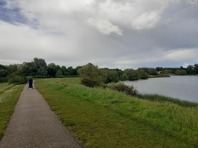 Caldecotte Lake Circuit - Photo 4